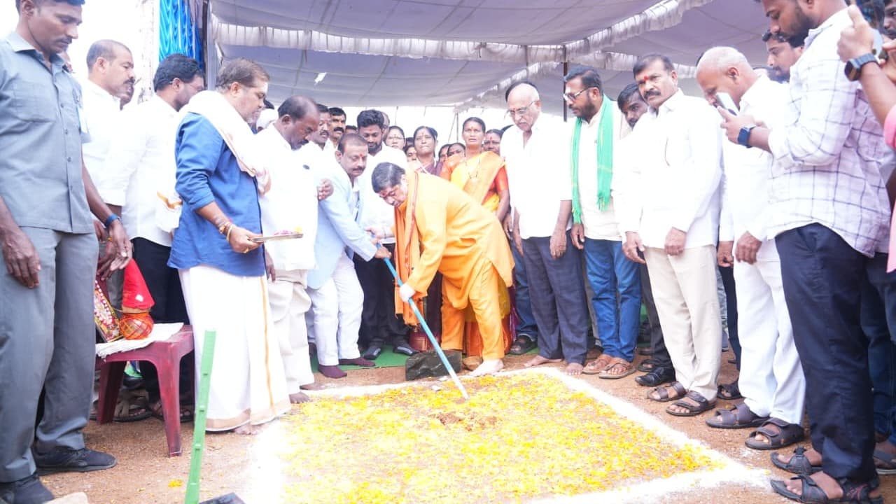 హుస్నాబాద్‌ను విద్యా హబ్‌గా మారుస్తాం